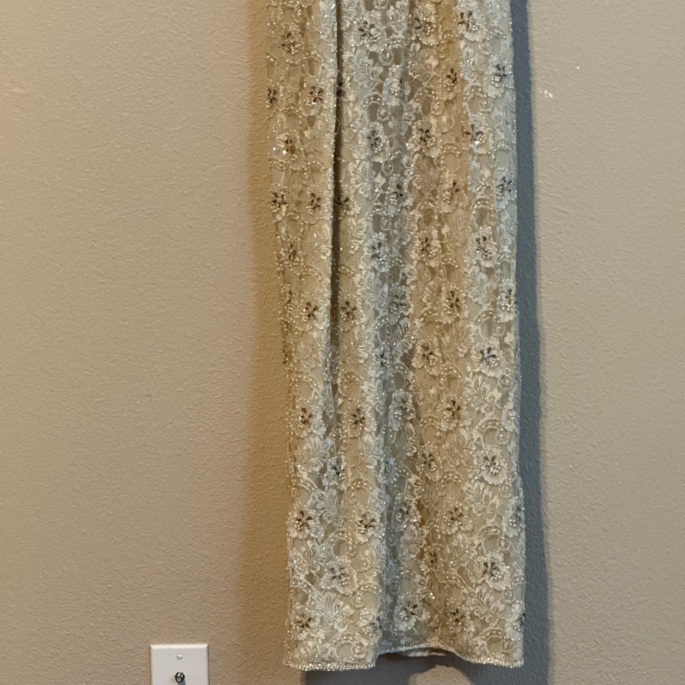 Elegant Lace Dress in Cream